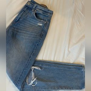Cute American eagle boyfriend jeans